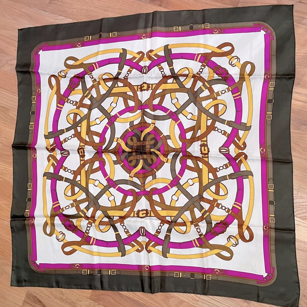 Vintage belt patterned scarf